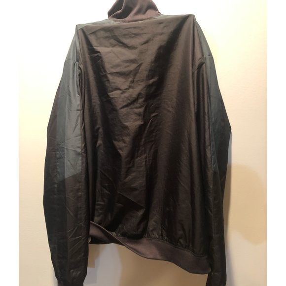 Nike Black Light Jacket Windbreaker Size Medium - Picture 2 of 3